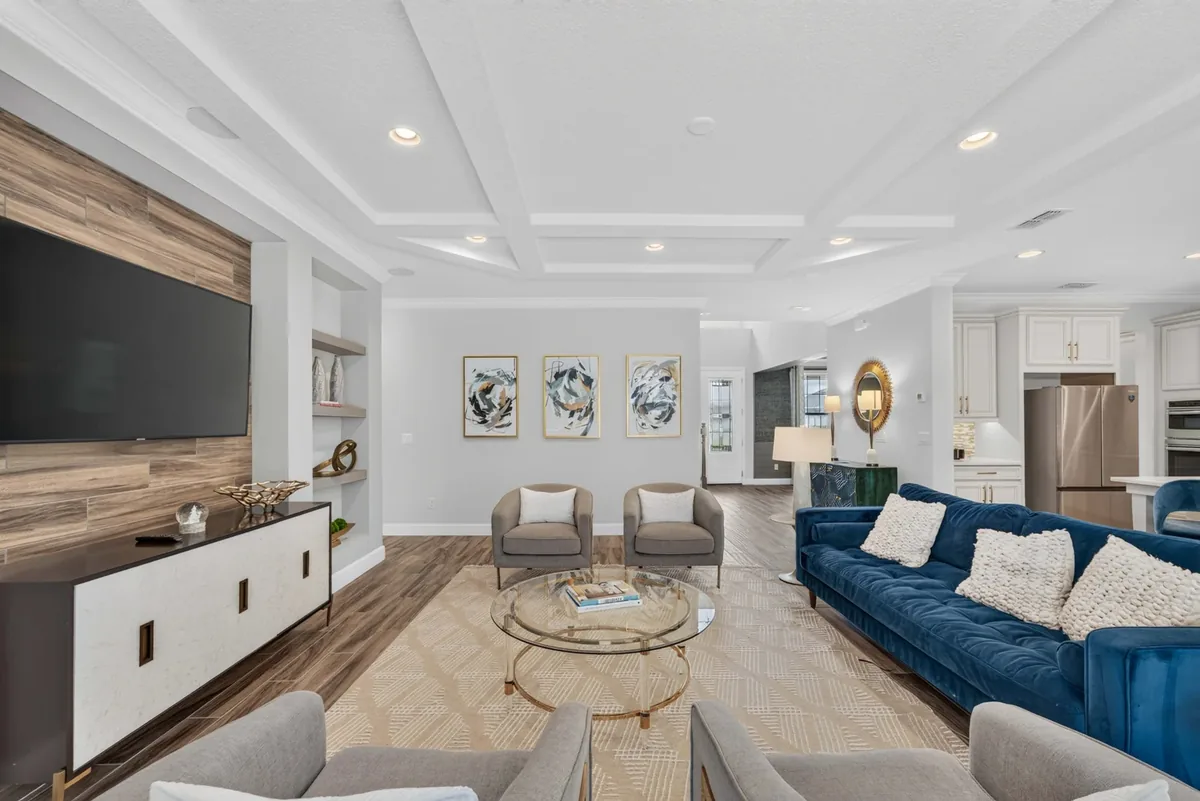 Primary suite with accent wall